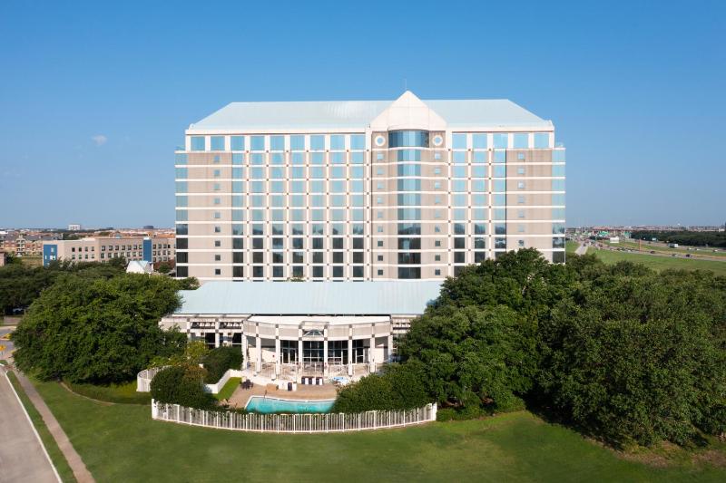 Dallas Park West Hotel - main image