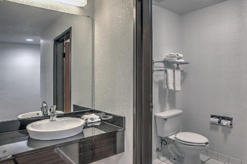 Motel 6-Dallas TX - Northwest - image 4