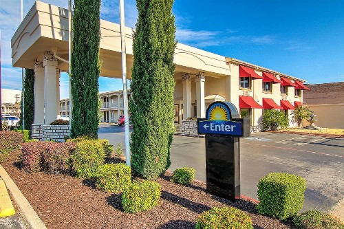 Days Inn by Wyndham Market Center Dallas Love Field - image 16