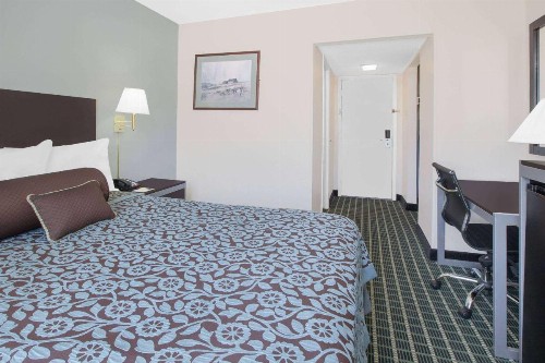 Days Inn by Wyndham Market Center Dallas Love Field - image 20