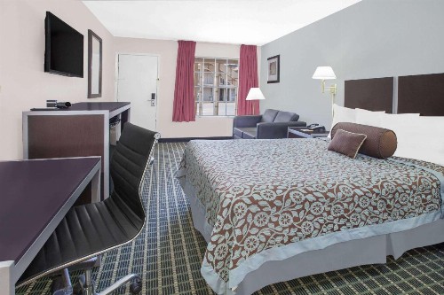 Days Inn by Wyndham Market Center Dallas Love Field - image 21