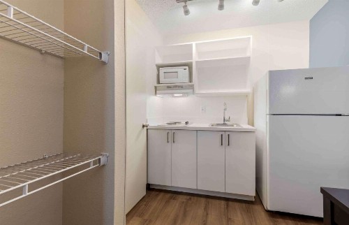 Extended Stay America Suites - Dallas - Coit Road - image 5