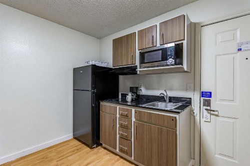 Studio 6-Dallas TX - image 11
