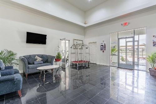 Studio 6-Dallas TX - image 17
