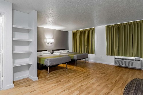 Studio 6-Dallas TX - image 5