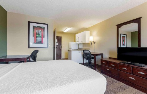 Extended Stay America Suites - Dallas - Greenville Avenue - image 16