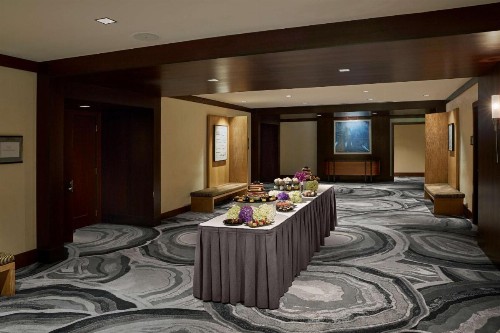The Highland Dallas Curio Collection by Hilton - image 4