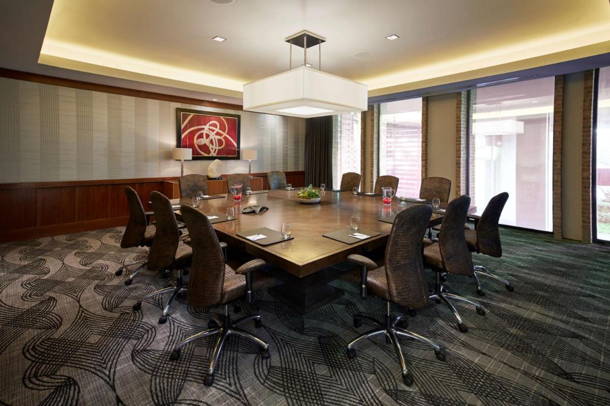 The Highland Dallas Curio Collection by Hilton - image 6