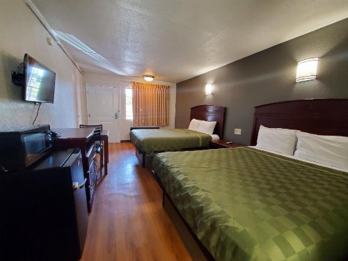 Welcome Inn - image 17