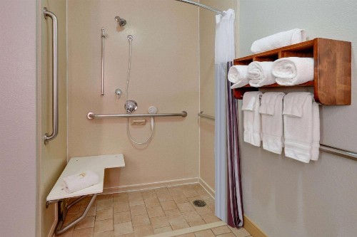 La Quinta by Wyndham Dallas Love Field - image 14