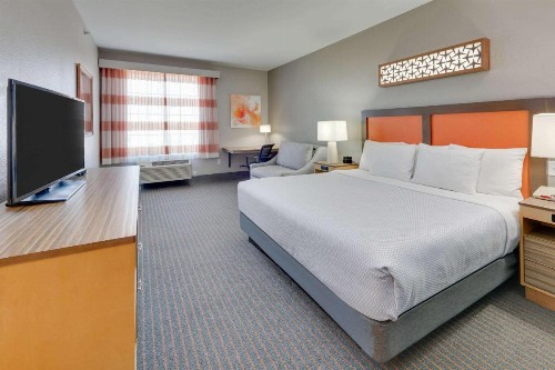 La Quinta by Wyndham Dallas Love Field - image 23