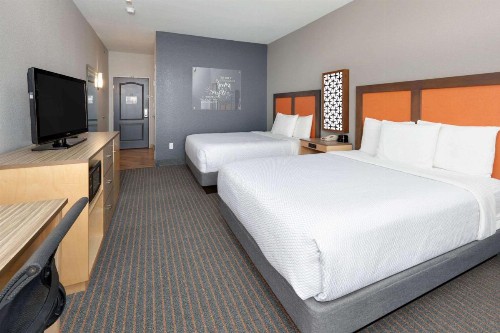 La Quinta by Wyndham Dallas Love Field - image 32