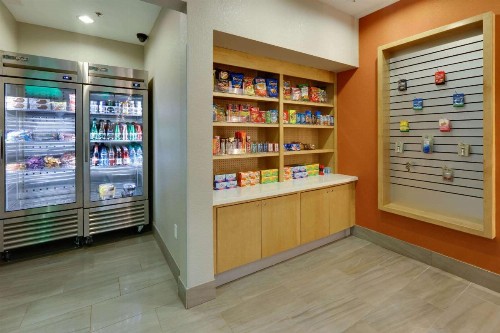 La Quinta by Wyndham Dallas Love Field - image 7