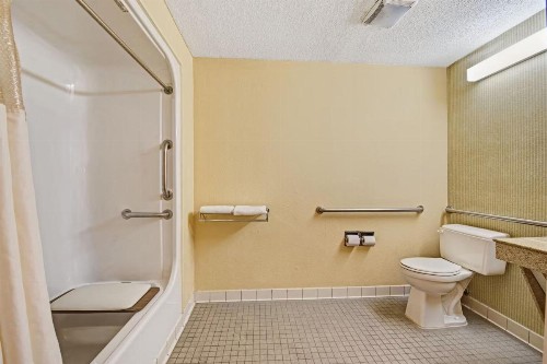 Days Inn by Wyndham Dallas South - image 12
