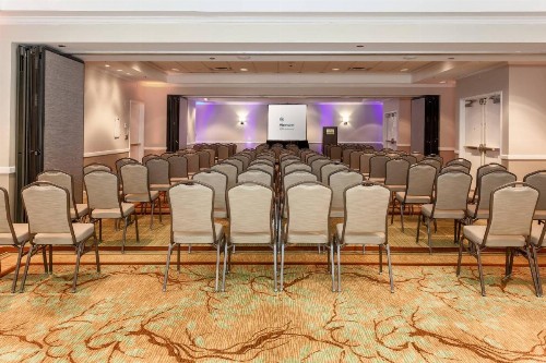 Sheraton Suites Market Center Dallas - image 17