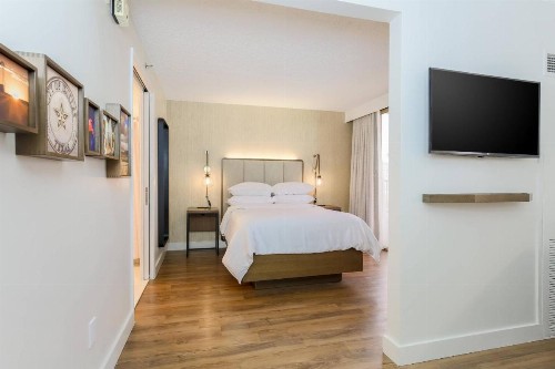 Sheraton Suites Market Center Dallas - image 19