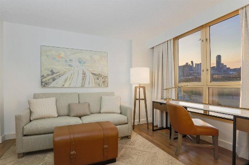 Sheraton Suites Market Center Dallas - image 23