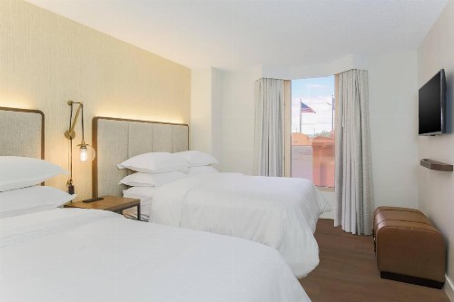 Sheraton Suites Market Center Dallas - image 37