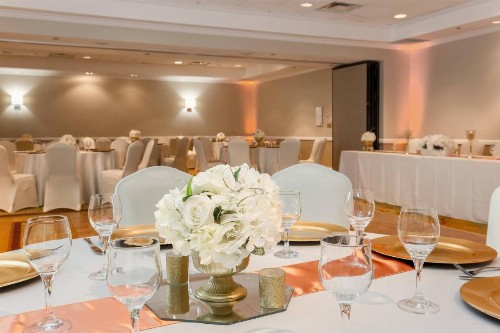 Sheraton Suites Market Center Dallas - image 4