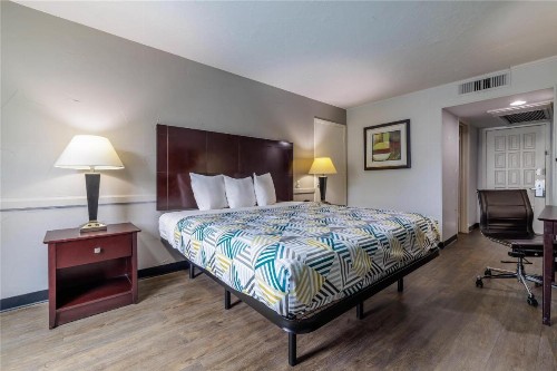 Best Western Market Center - image 12