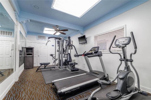 Best Western Market Center - image 15