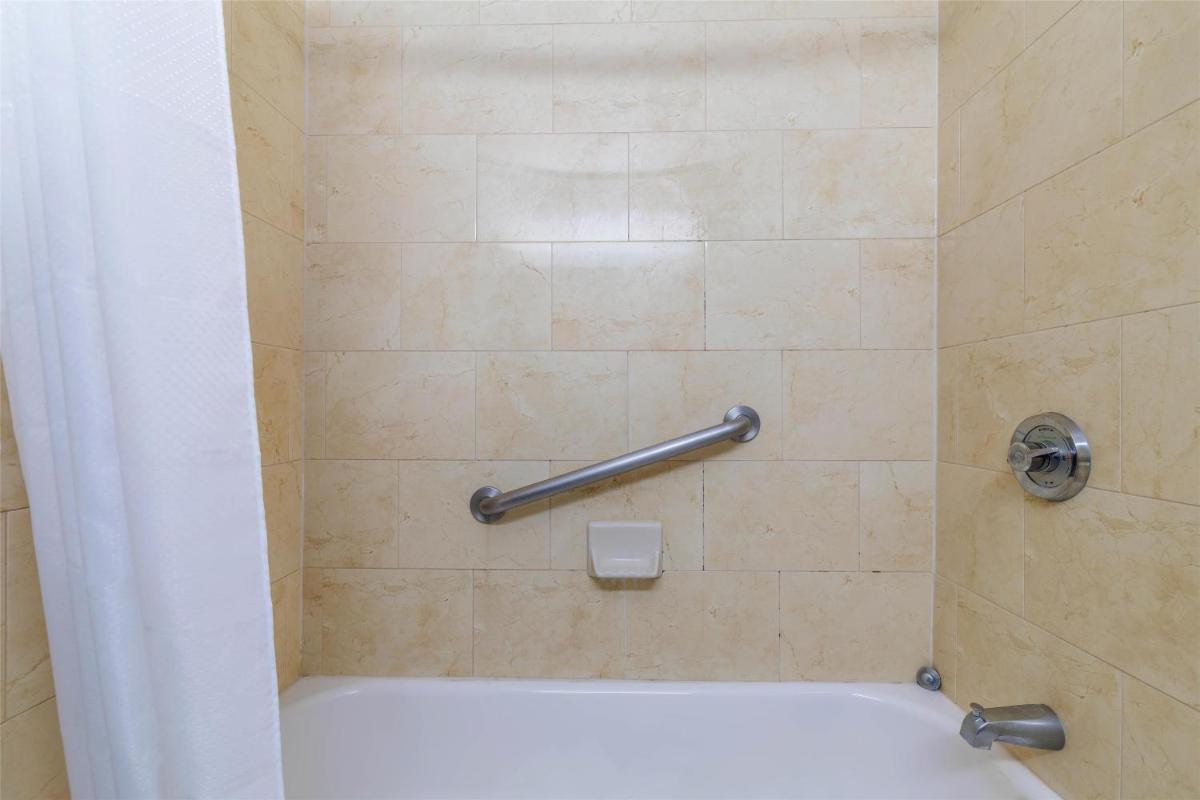 Best Western Market Center - image 2