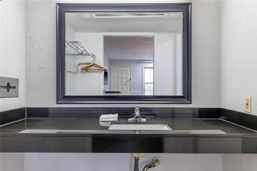 Best Western Market Center - image 4