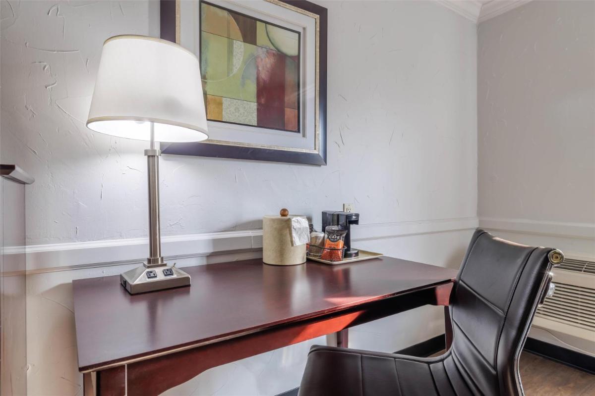 Best Western Market Center - image 5