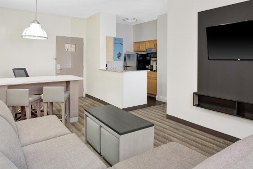 Hyatt House Dallas Lincoln Park - image 19