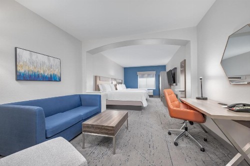 Holiday Inn Express Hotel & Suites Dallas West an IHG Hotel - image 11