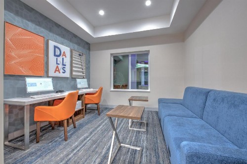 Holiday Inn Express Hotel & Suites Dallas West an IHG Hotel - image 20