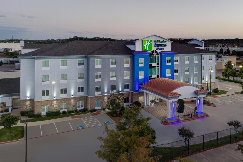 Holiday Inn Express Hotel & Suites Dallas West an IHG Hotel - image 24