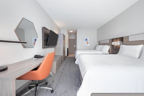 Holiday Inn Express Hotel & Suites Dallas West an IHG Hotel - image 32