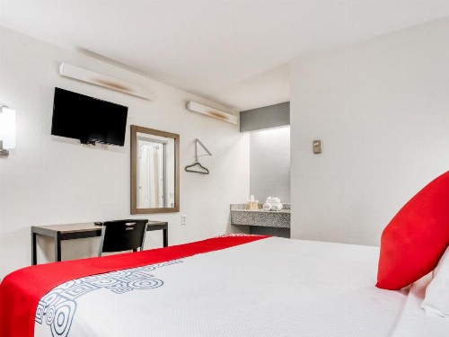 Dallas Love Field Inn - image 10