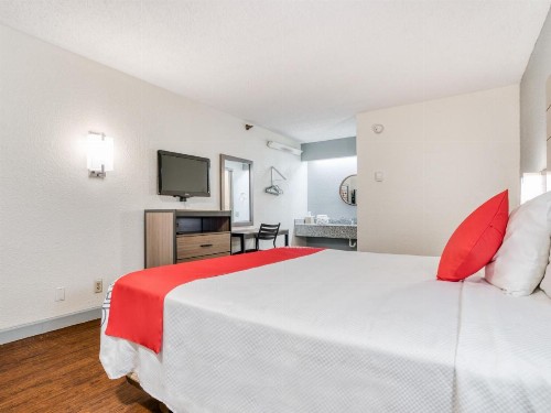Dallas Love Field Inn - image 11