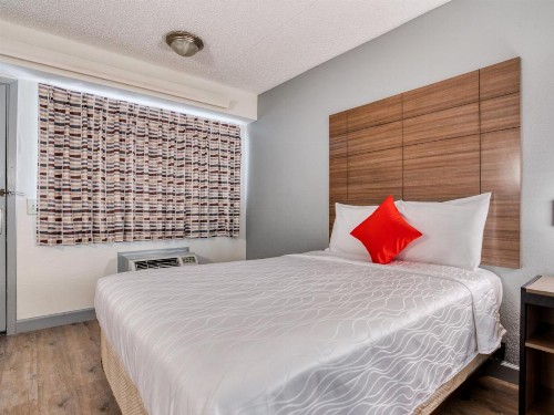 Dallas Love Field Inn - image 21