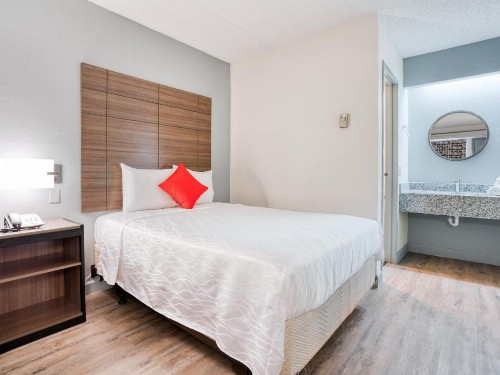 Dallas Love Field Inn - image 22