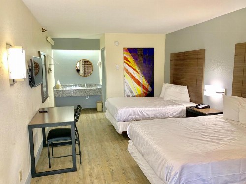 Dallas Love Field Inn - image 43