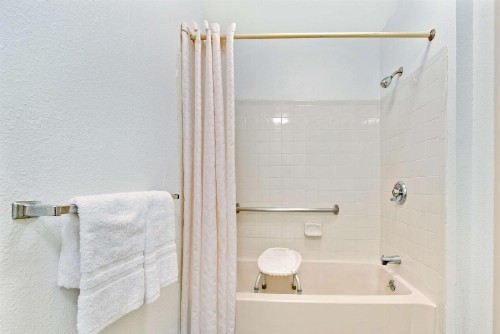 Dallas Love Field Inn - image 47