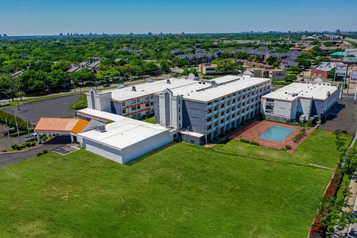 Siegel Select Dallas - image 3