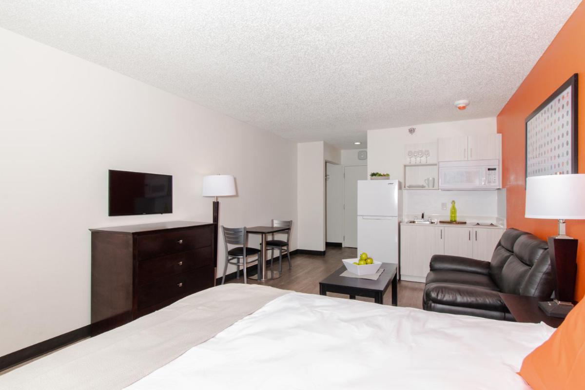 Siegel Select Dallas - image 7