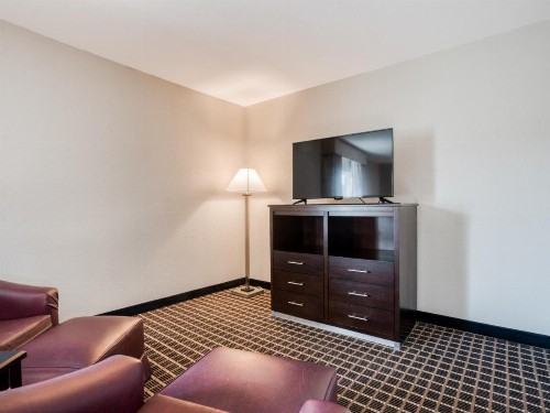 Alexis Hotel & Banquets Dallas Park Central Galleria - image 12