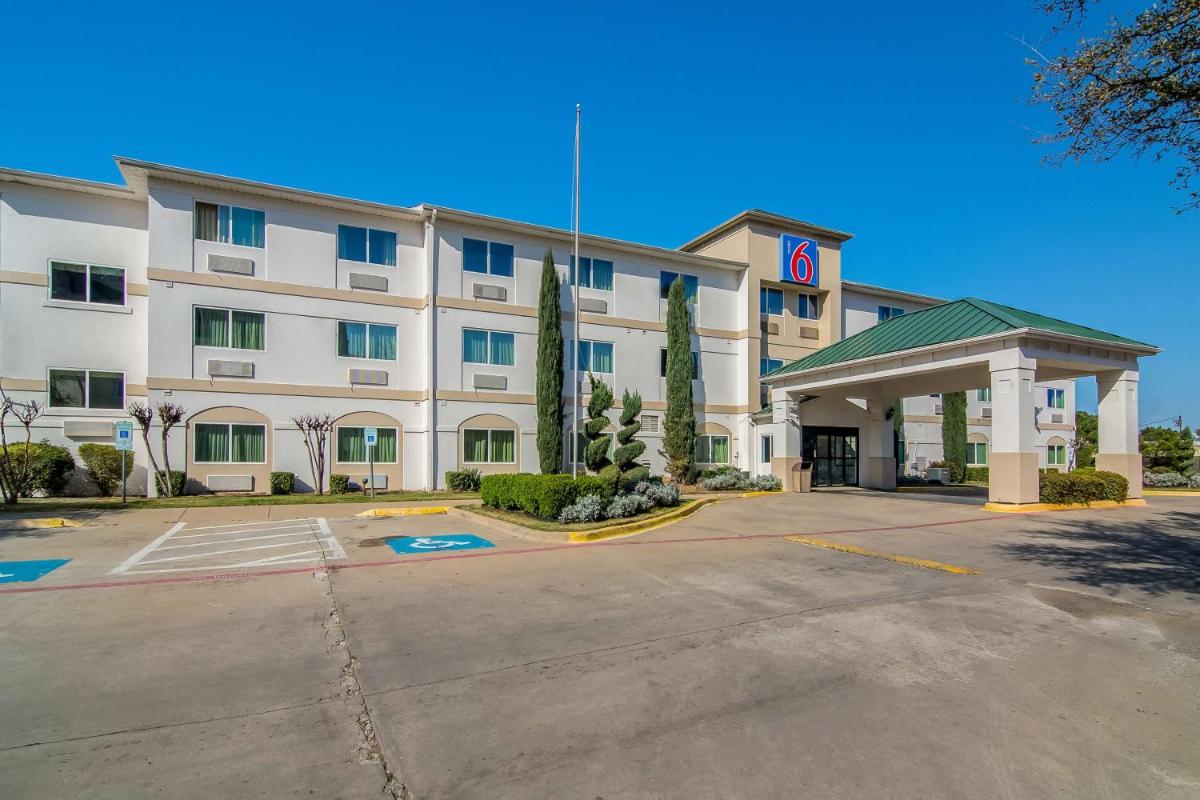 Motel 6-Dallas TX - North - Richardson - image 2