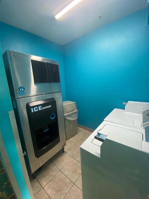Tropicana Inn and Suites - image 22