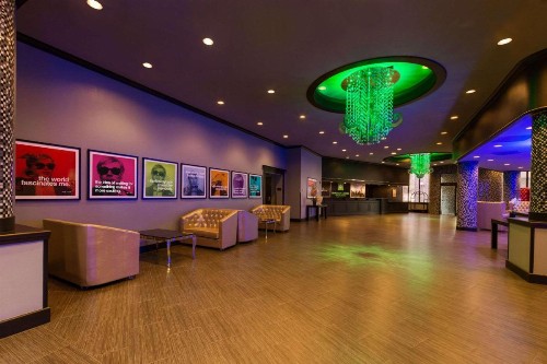 Wyndham Garden Dallas North - image 8