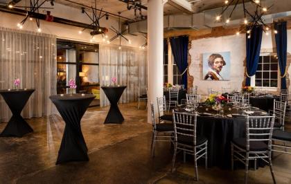 Canvas Hotel Dallas - image 19