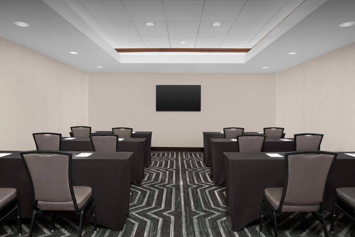 Homewood Suites Dallas Downtown - image 2
