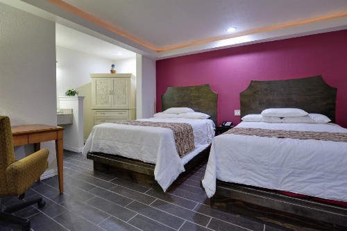 Romantic Inn & Suites - image 21
