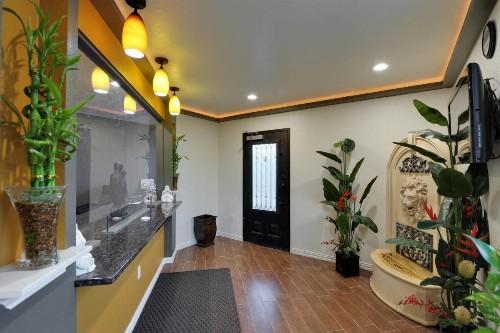 Romantic Inn & Suites - image 29