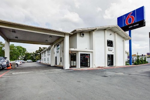 Motel 6-Dallas TX - South - image 33